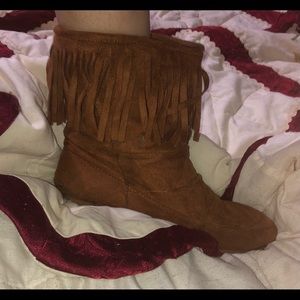 Chinese Laundry Fringed Above Ankle Moccasins